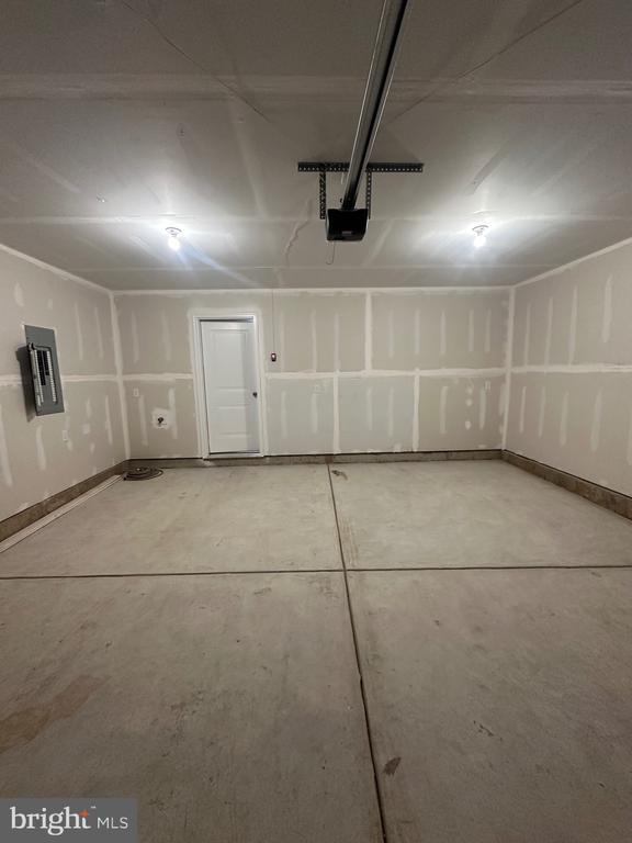 Building Photo - 1 Atkins Dr