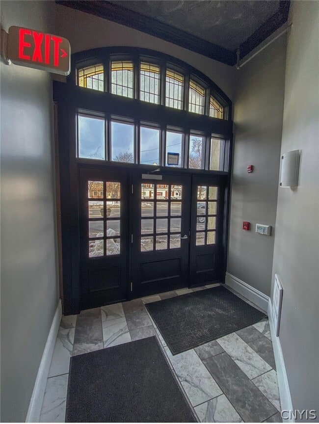 Building Photo - 10 Genesee St