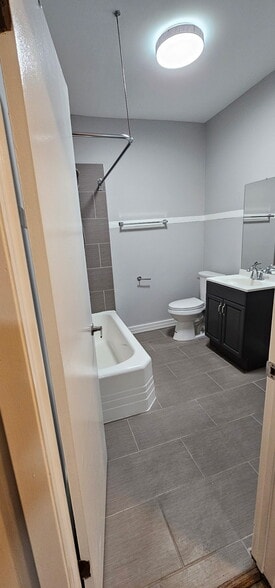 Building Photo - 3819 N Drake Ave