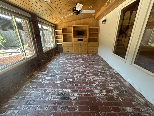Building Photo - Country home with inground pool/spa. Pool ...