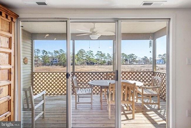 Building Photo - 539 Hudson Ave