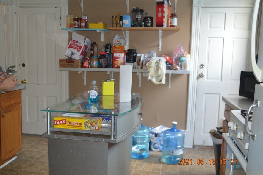 Kitchen - 1425 6th St SE