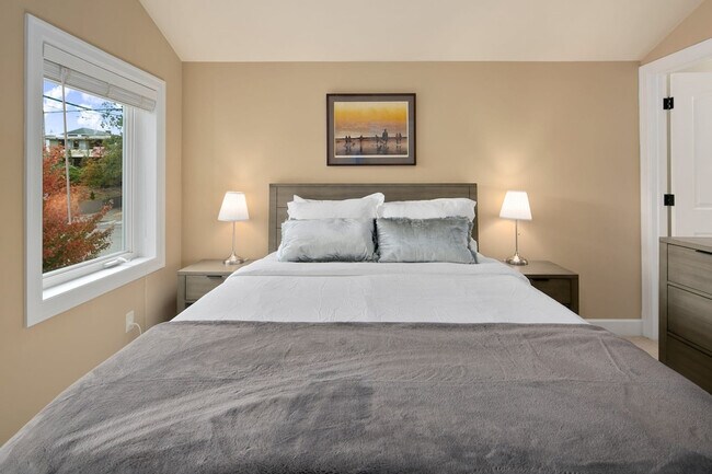 Building Photo - 2717B E Yesler Wy