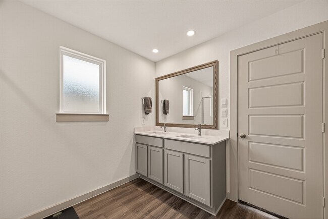 Building Photo - 1119 Kinder Sky Ln