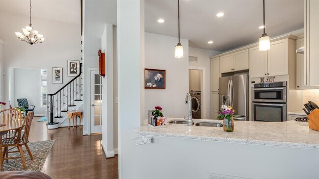 Building Photo - 2689 Oxford Cir