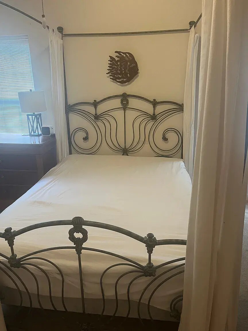 Building Photo - 102 Grey Oak Ct