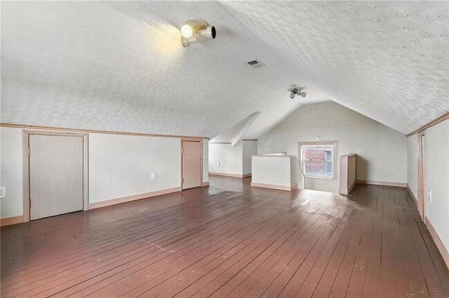 Building Photo - 229 Clairmont Ave