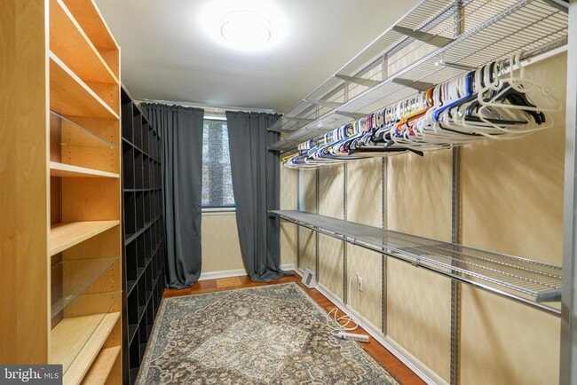 Building Photo - 3161 S Sydenham St