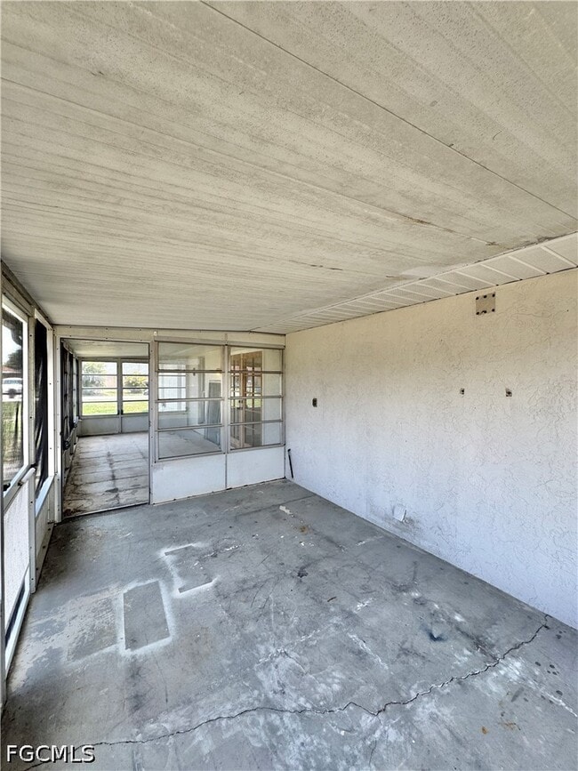 Building Photo - 7346 Captiva Blvd
