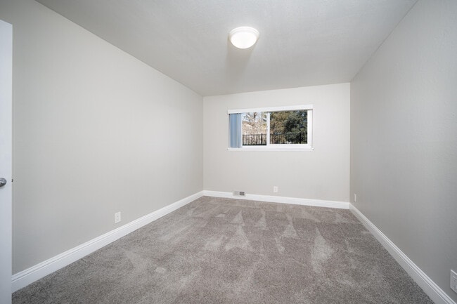 Palms B-7 1bed1 - Palms at the Pruneyard