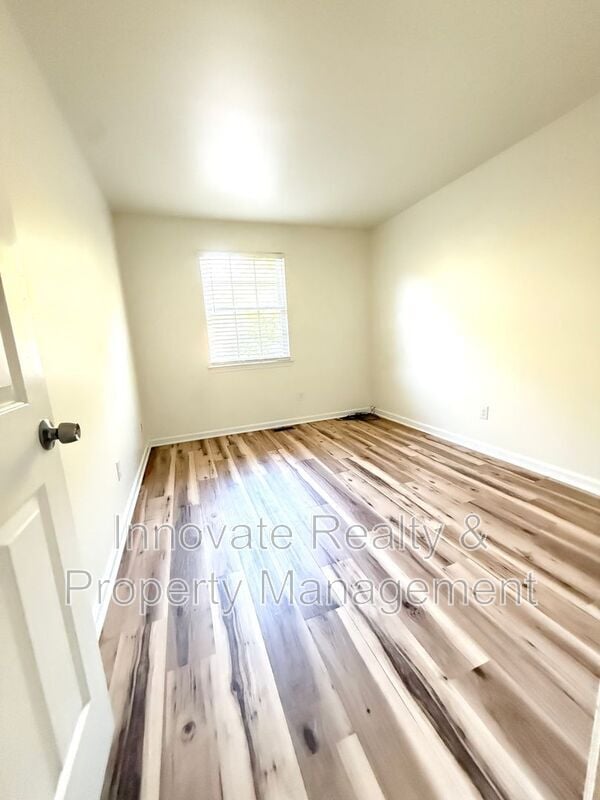 Building Photo - 304 Brookwood Dr