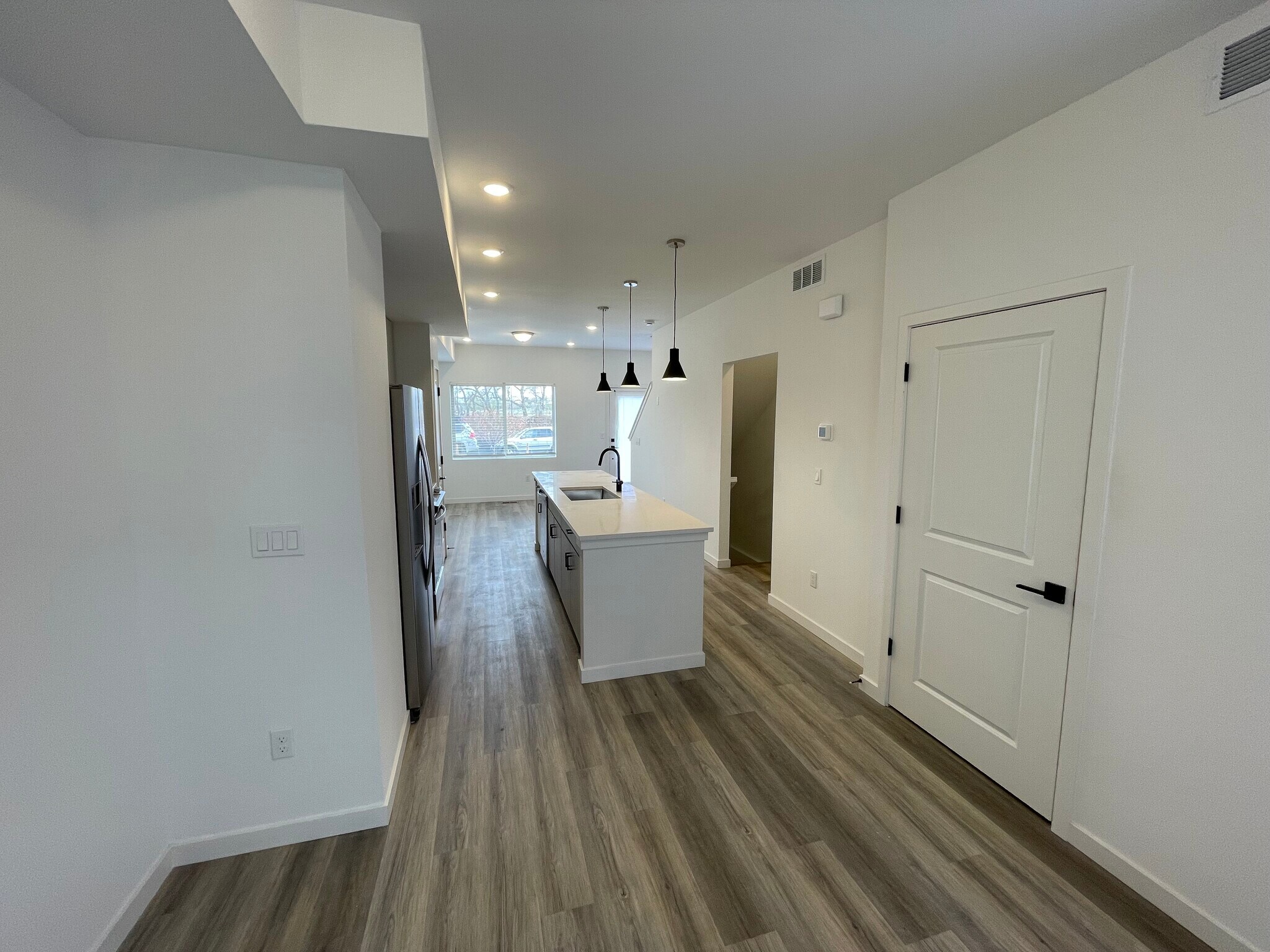 Building Photo - 15275 W 68th Pl