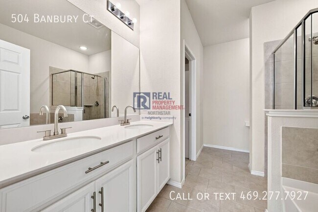 Building Photo - 504 Banbury Ct
