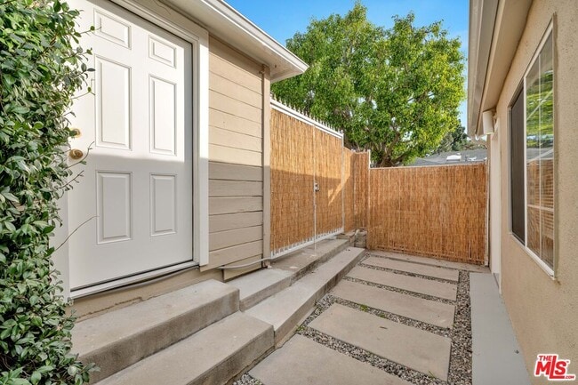 Building Photo - 2279 India St