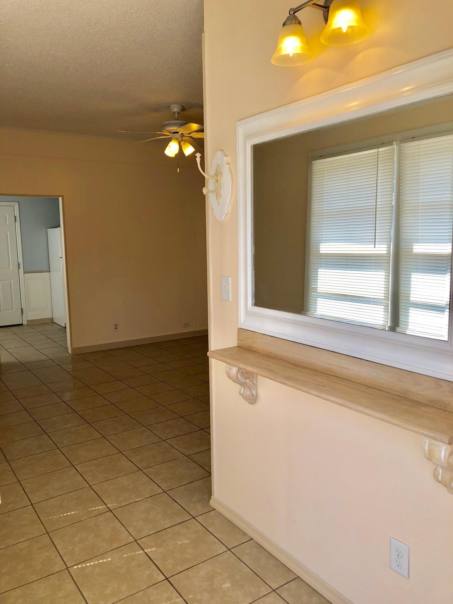 Building Photo - 714 Spring St