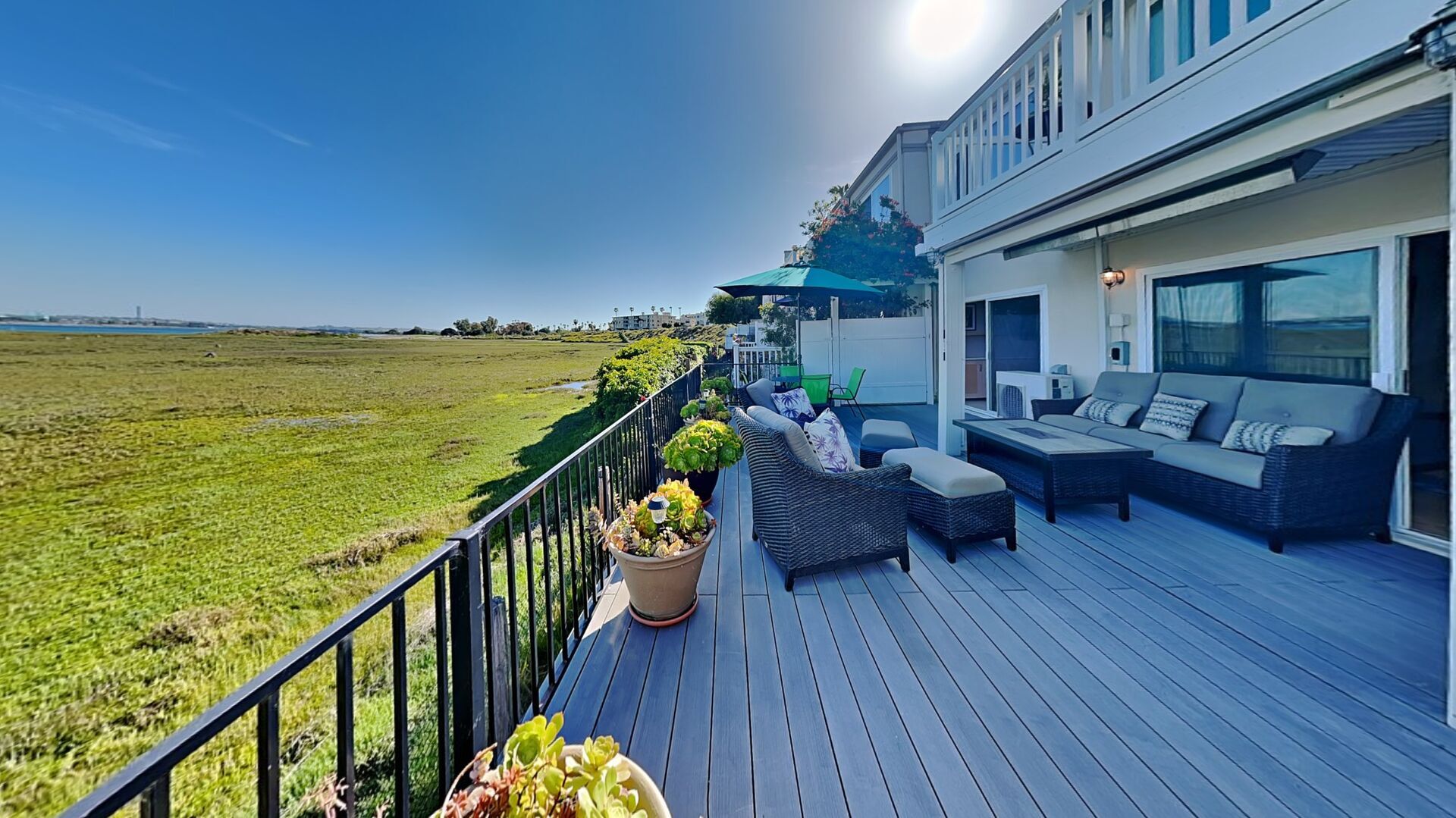 Building Photo - 3999 Crown Point Dr