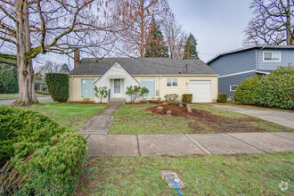 Building Photo - FOUR BEDROOM HOUSE IN CAMAS