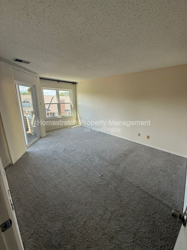 Building Photo - 1033 Wilton Royal Dr