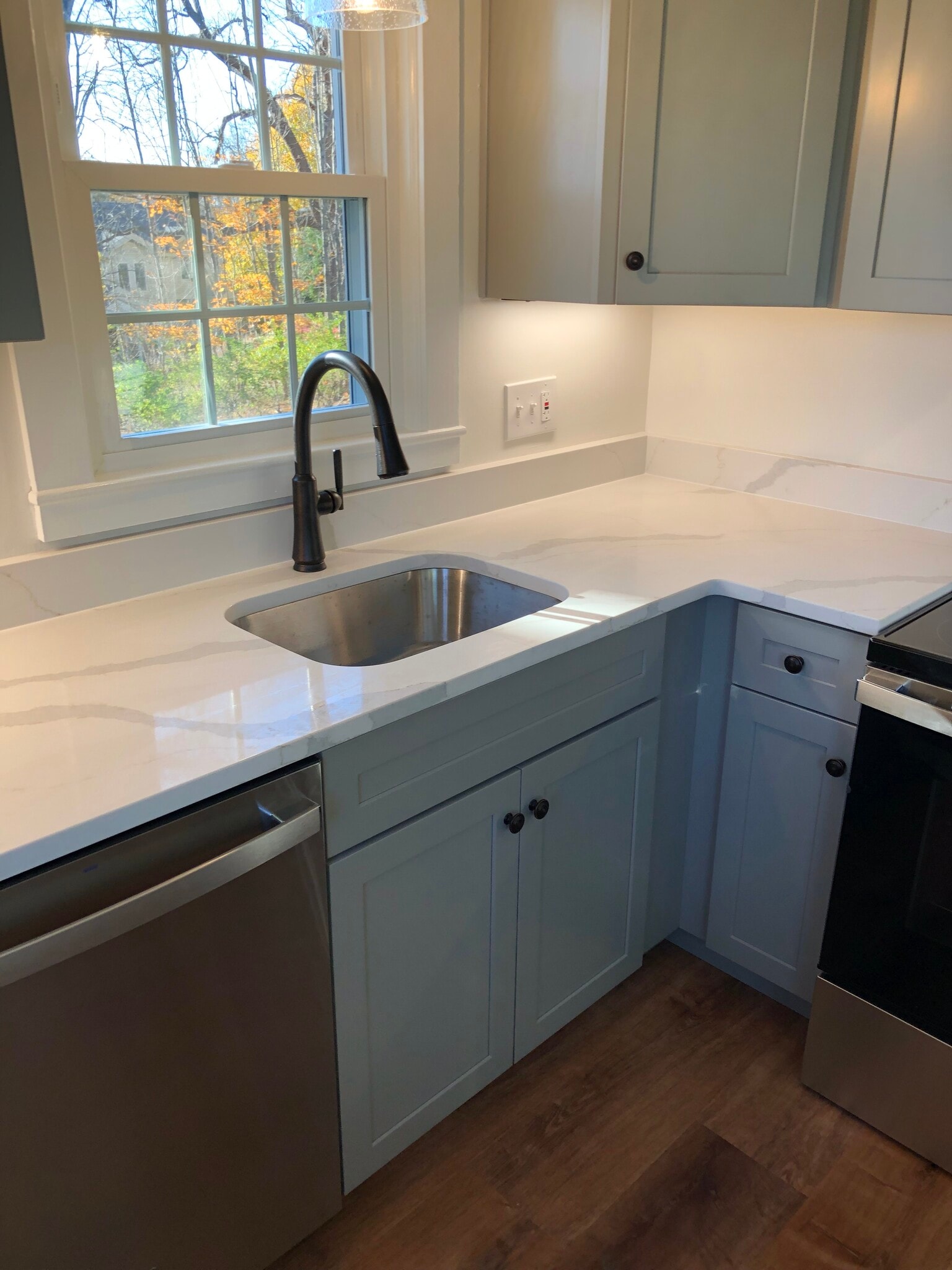 Building Photo - 208 S Main St.