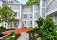 Building Photo - 162 E Main St