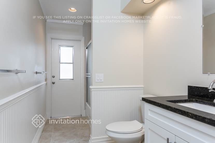 Building Photo - 12912 Buckland St