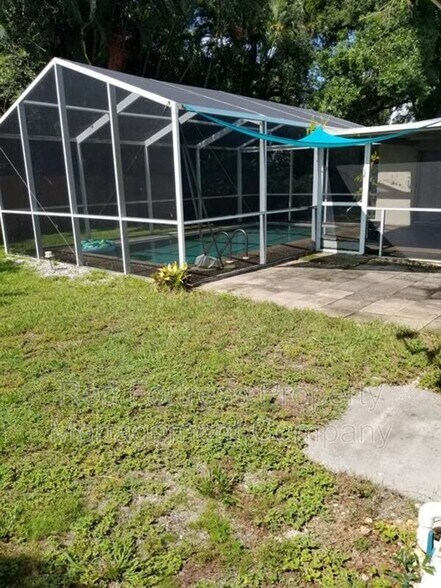 Building Photo - 4706 Mi Casa Ct