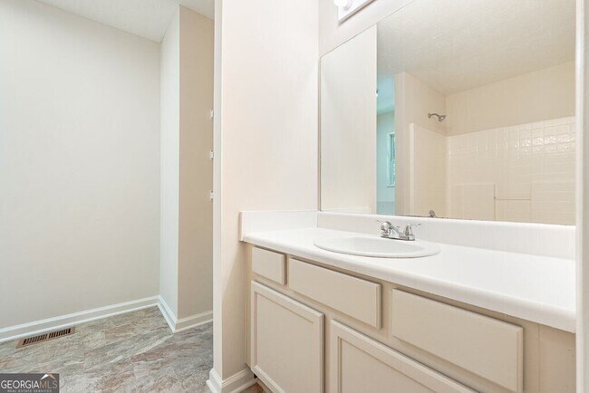 Building Photo - 4848 Odessa W Inlet NW
