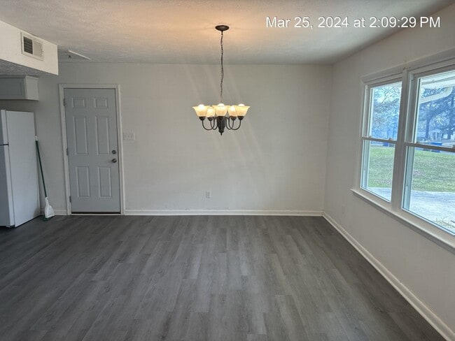 Building Photo - 3516 Torbay Dr