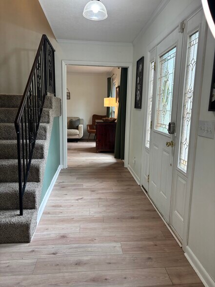 Entry Way into living room - 400 Colonial Dr