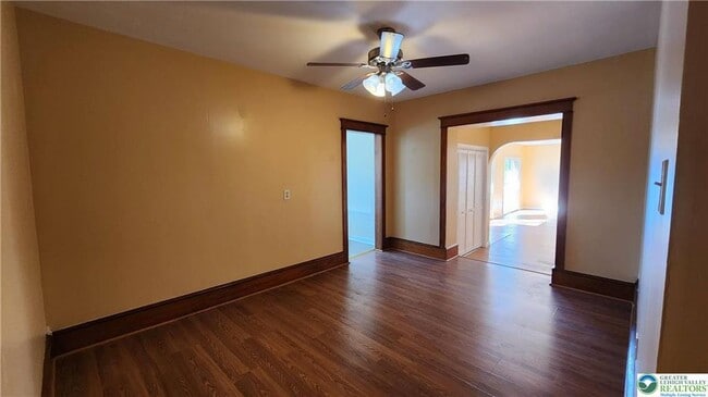 Building Photo - 4633 Lehigh Dr