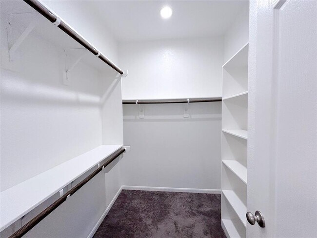 Building Photo - 5019 Pr Ter Ln