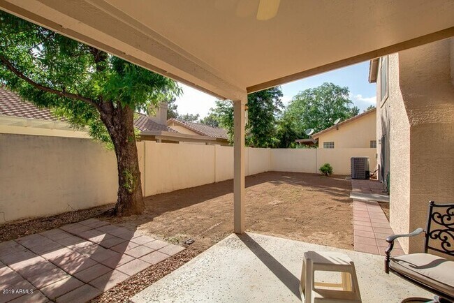 Building Photo - Location! Location! Beautiful 4 Bedroom/ 3 Bath Home! Ray/Kyrene