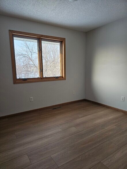 Building Photo - 10283 Karston Ave NE