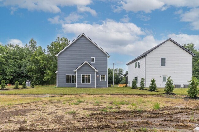 Building Photo - 4 Bedroom Dog Friendly Home For Rent Near ...