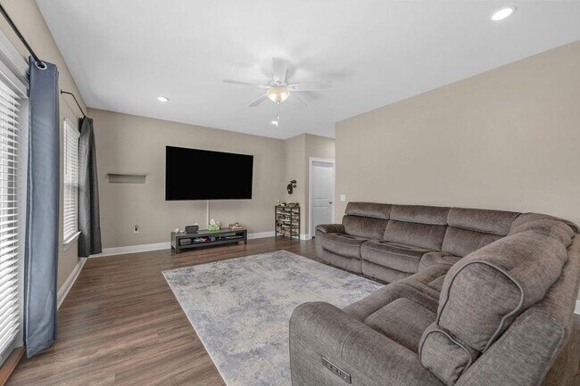 Building Photo - 2327 Hadleigh Hills Ct