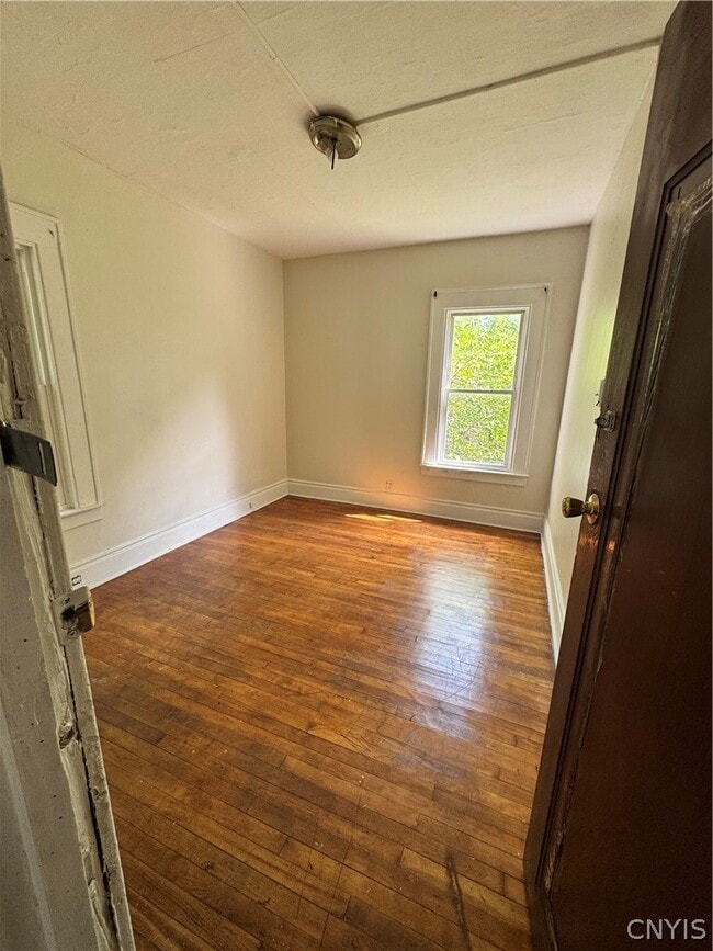 Building Photo - 2401 Midland Ave