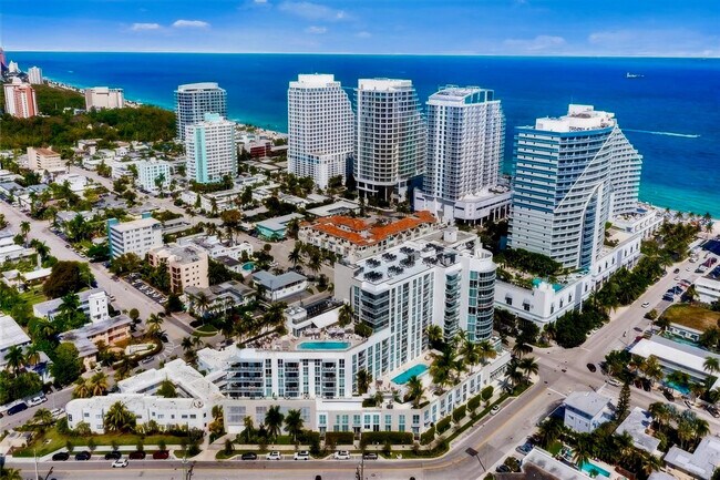 Building Photo - 401 N Birch Rd