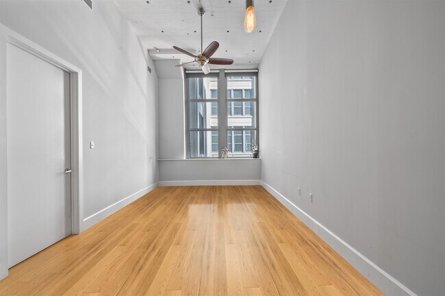 Building Photo - 50 Dey St