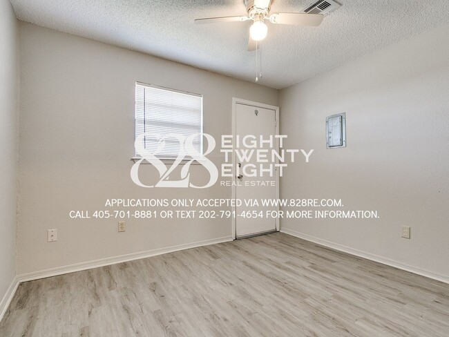 Building Photo - AVAILABLE NOW! 2 BD/1 BATH RENTAL IN NOBLE!