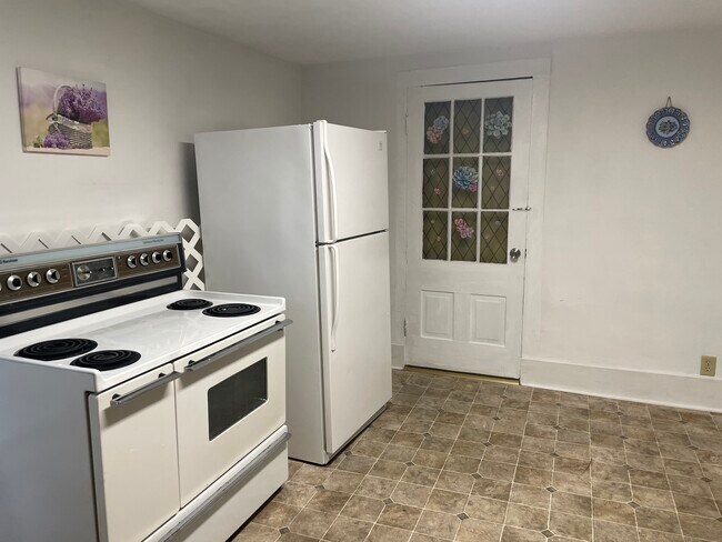 Building Photo - 514 E Sandusky St