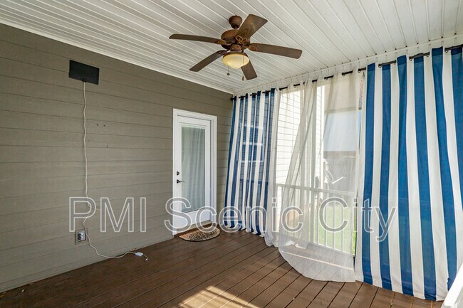 Building Photo - 8802 Mckenzie Farm Dr