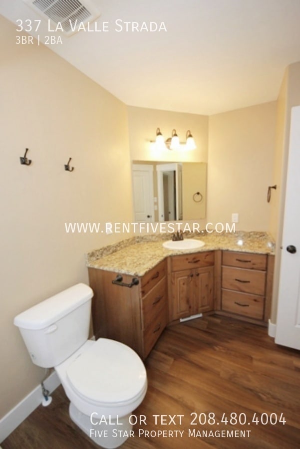 Building Photo - 337 La Valle Strada