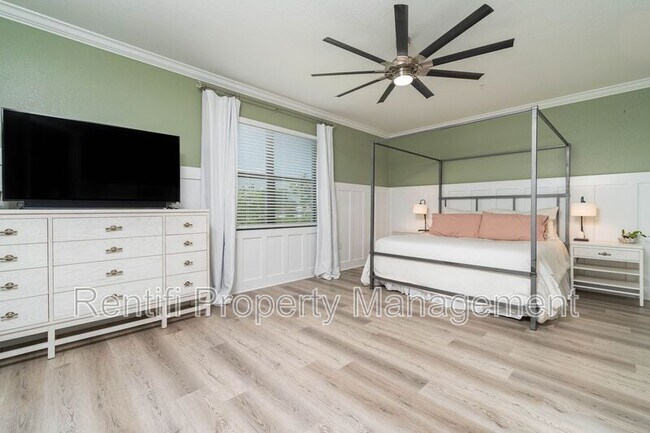 Building Photo - 12035 Hawthorn Lake Dr