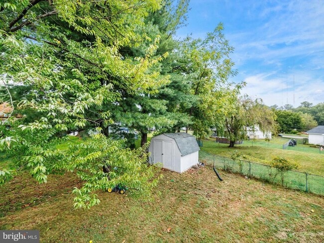 Building Photo - 4001 Starbrook Rd