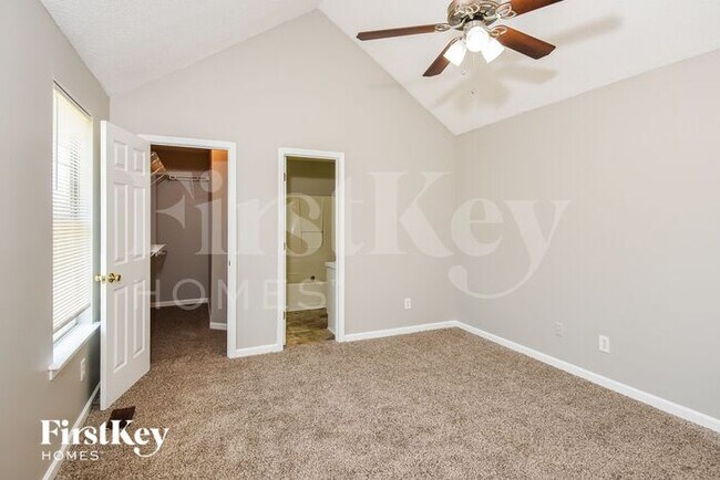 Building Photo - 212 Station Way