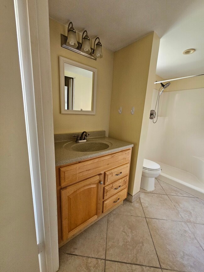 Building Photo - 7113 Golf Colony Ct