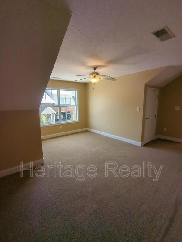 Building Photo - 655 Yorkland Way
