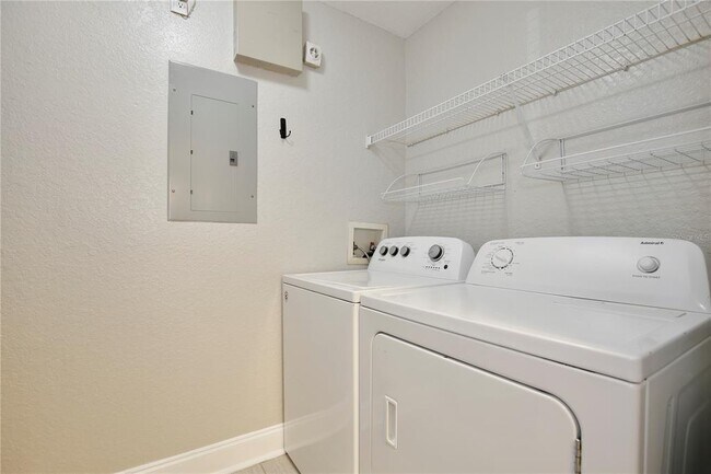 Building Photo - 860 Grand Regency Pointe