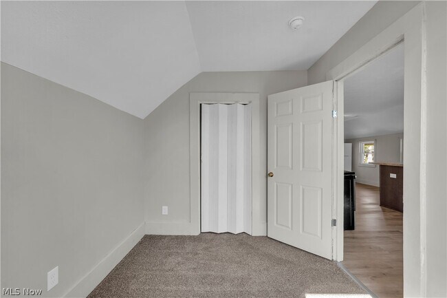 Building Photo - 3187 W 44th St