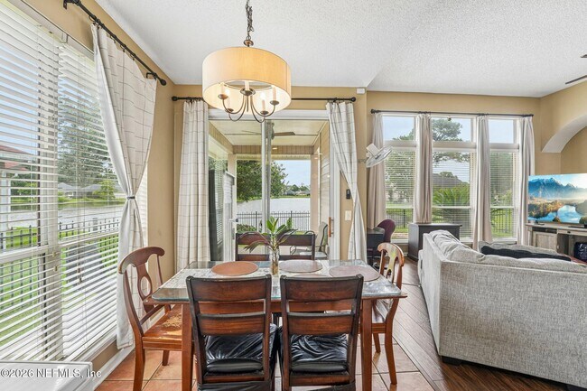 Building Photo - 1629 Sandy Springs Dr